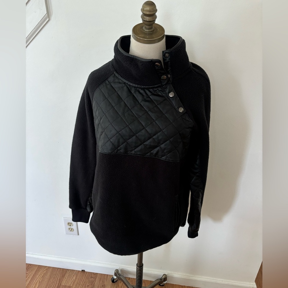 ABERCROMBIE Black Quilted Leather Snap Up SZ small